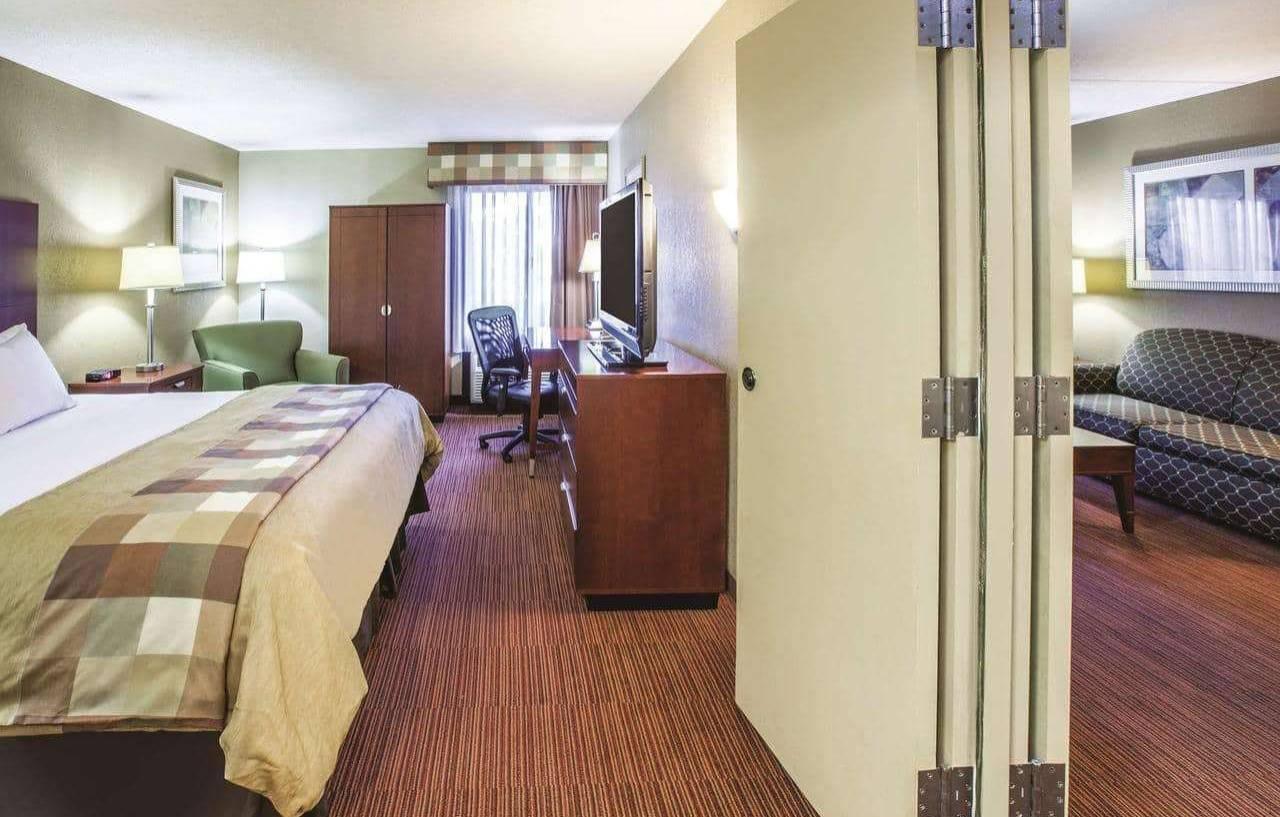 Country Inn & Suites By Radisson, Canton Near Hall Of Fame Северен Кантон Екстериор снимка